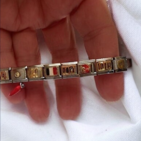 ZOPPINI (nomination) 2/$25 letter V bracelet link - Picture 5 of 5